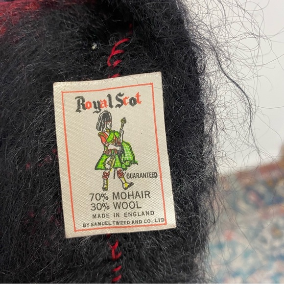 VTG Royal Scot Mohair & Wool Wrap Cape Shawl Red Pink Black Fringe England - Picture 10 of 13
